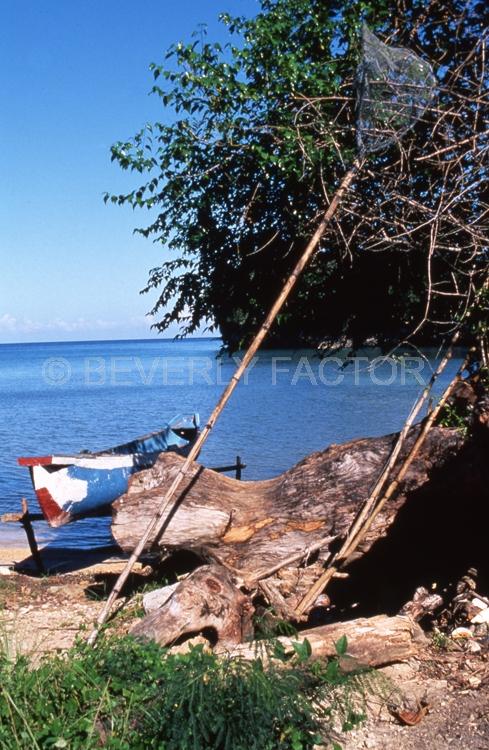 Island;boat;trees;blue water;sky;nigrel;jamaica